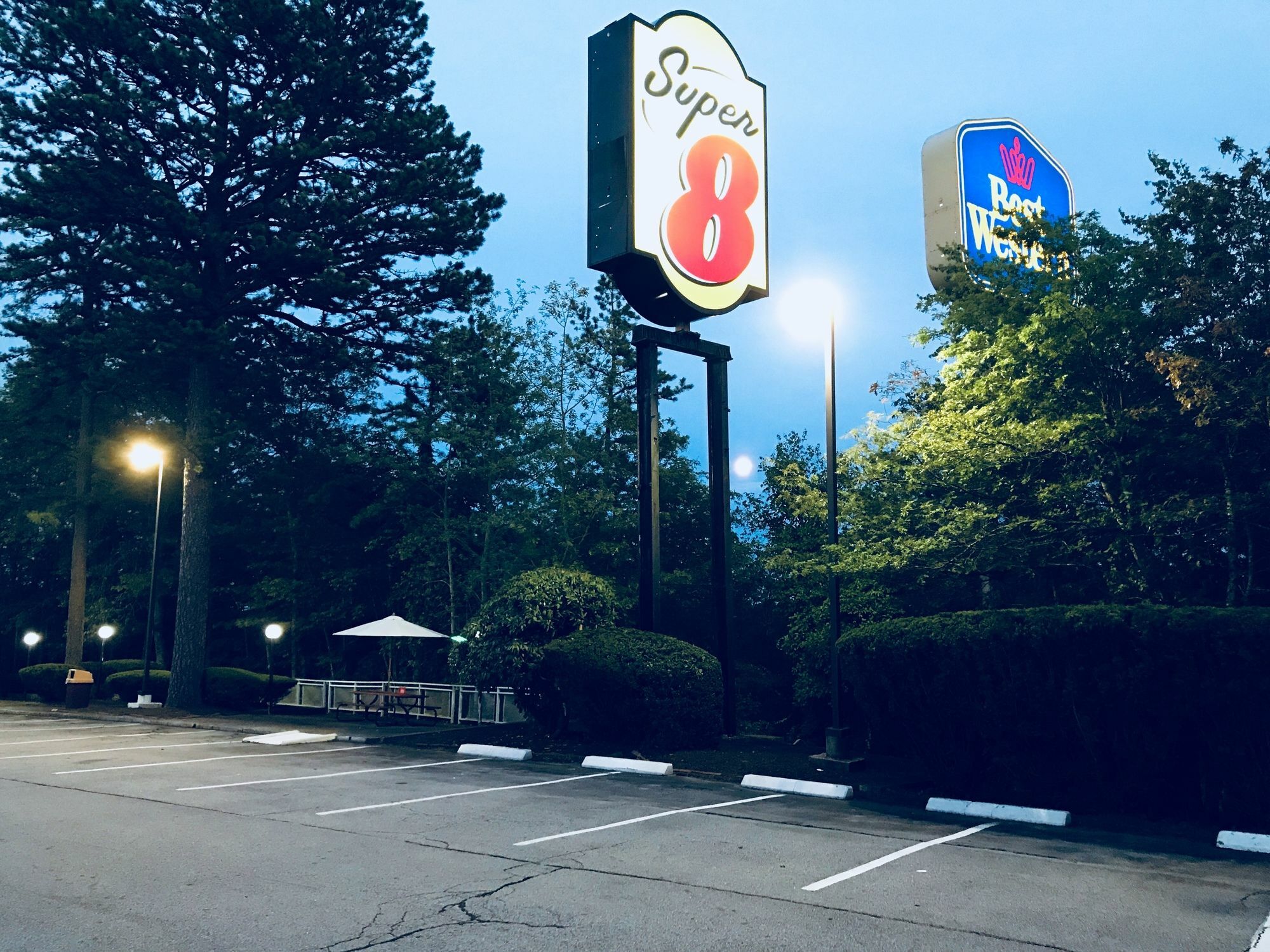 Super 8 By Wyndham West Greenwich/Providence Екстериор снимка